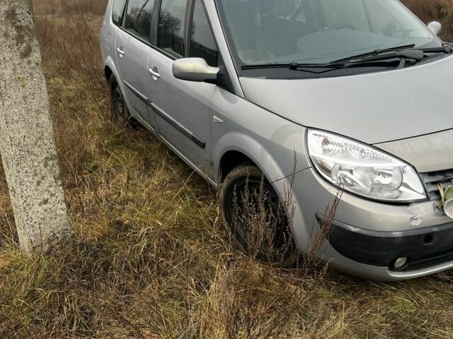 Серый Рено Гранд Сценик, объемом двигателя 2 л и пробегом 2 тыс. км за 2700 $, фото 1 на Automoto.ua