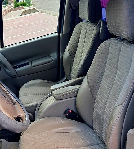 Серый Рено Гранд Сценик, объемом двигателя 1.9 л и пробегом 392 тыс. км за 4650 $, фото 5 на Automoto.ua