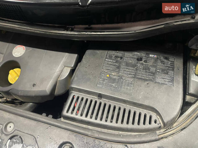 Сірий Рено Гранд Сценік, об'ємом двигуна 1.9 л та пробігом 297 тис. км за 6500 $, фото 25 на Automoto.ua