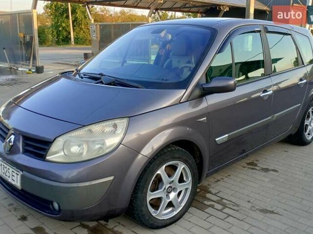 Серый Рено Гранд Сценик, объемом двигателя 1.6 л и пробегом 400 тыс. км за 4500 $, фото 3 на Automoto.ua