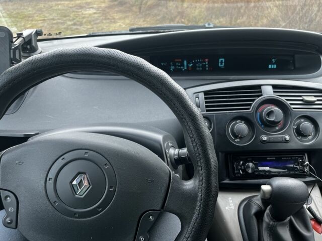 Серый Рено Гранд Сценик, объемом двигателя 2 л и пробегом 2 тыс. км за 2700 $, фото 6 на Automoto.ua