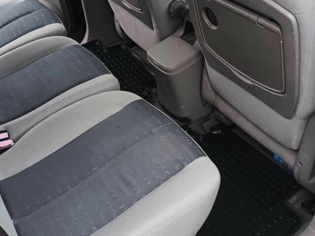 Серый Рено Гранд Сценик, объемом двигателя 1.6 л и пробегом 316 тыс. км за 3551 $, фото 4 на Automoto.ua