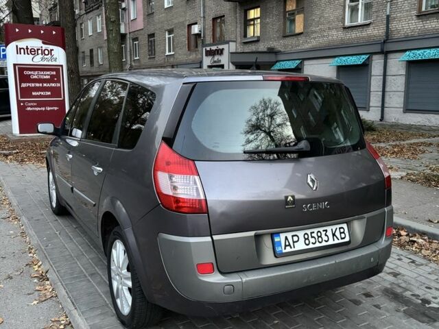 Серый Рено Гранд Сценик, объемом двигателя 1.6 л и пробегом 212 тыс. км за 4500 $, фото 6 на Automoto.ua