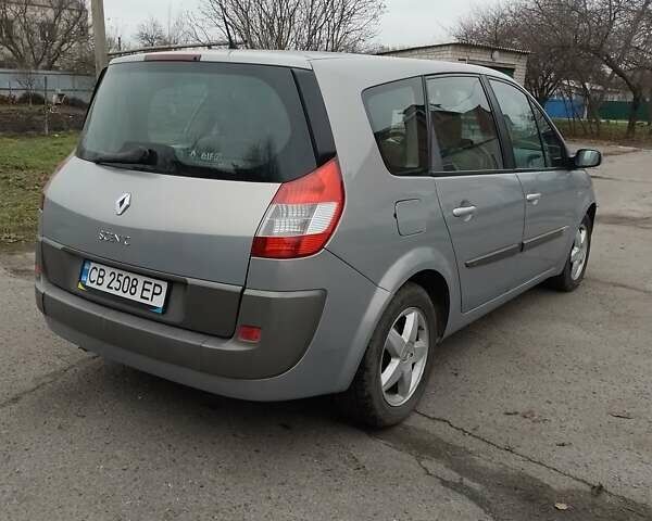 Серый Рено Гранд Сценик, объемом двигателя 1.9 л и пробегом 287 тыс. км за 4290 $, фото 2 на Automoto.ua