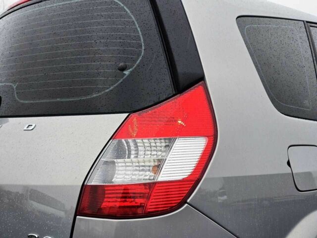 Серый Рено Гранд Сценик, объемом двигателя 2 л и пробегом 274 тыс. км за 5499 $, фото 6 на Automoto.ua