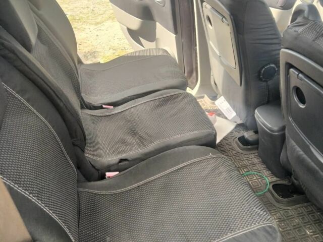 Серый Рено Гранд Сценик, объемом двигателя 2 л и пробегом 237 тыс. км за 5500 $, фото 14 на Automoto.ua