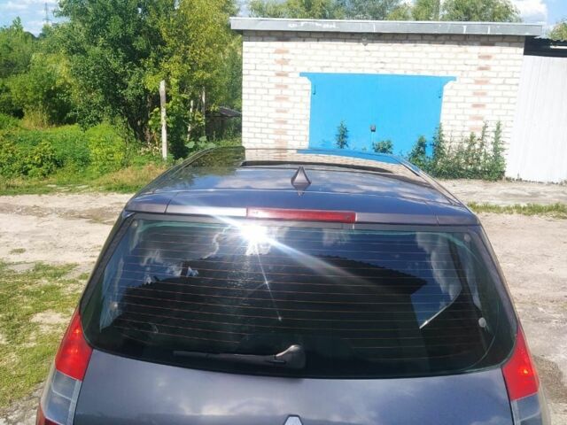 Серый Рено Гранд Сценик, объемом двигателя 2 л и пробегом 237 тыс. км за 5500 $, фото 1 на Automoto.ua