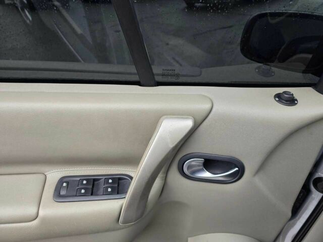 Серый Рено Гранд Сценик, объемом двигателя 2 л и пробегом 274 тыс. км за 5499 $, фото 21 на Automoto.ua