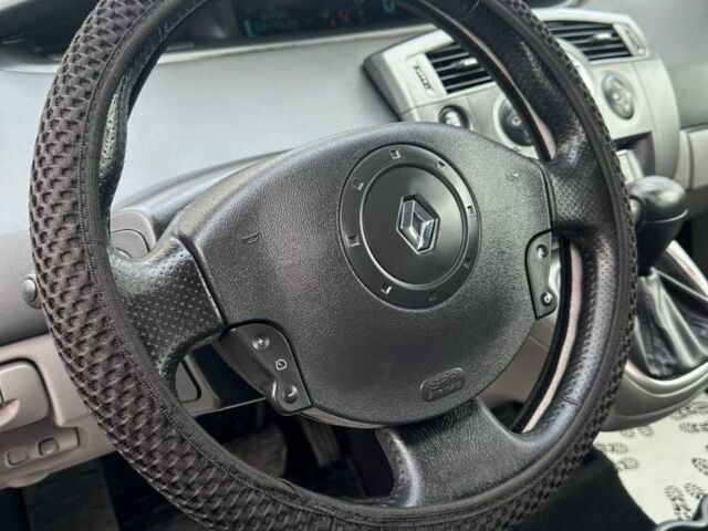 Серый Рено Гранд Сценик, объемом двигателя 2 л и пробегом 274 тыс. км за 4700 $, фото 6 на Automoto.ua