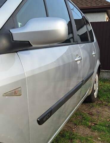 Серый Рено Гранд Сценик, объемом двигателя 1.46 л и пробегом 238 тыс. км за 5300 $, фото 3 на Automoto.ua