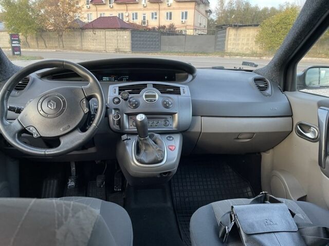 Сірий Рено Гранд Сценік, об'ємом двигуна 1.6 л та пробігом 340 тис. км за 3000 $, фото 7 на Automoto.ua