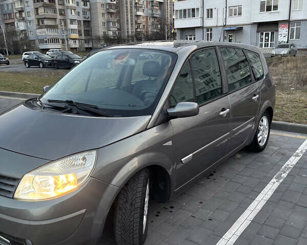 Рено Гранд Сценік 2005 у Львові на Automoto.ua Сірий Рено Гранд Сценік, об'ємом двигуна 1.6 л та пробігом 250 тис. км за 3900 $, фото 11 на Automoto.ua