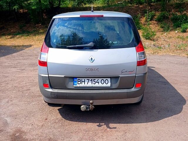 Серый Рено Гранд Сценик, объемом двигателя 1.9 л и пробегом 230 тыс. км за 3650 $, фото 2 на Automoto.ua