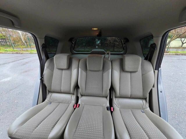 Серый Рено Гранд Сценик, объемом двигателя 2 л и пробегом 274 тыс. км за 5499 $, фото 22 на Automoto.ua