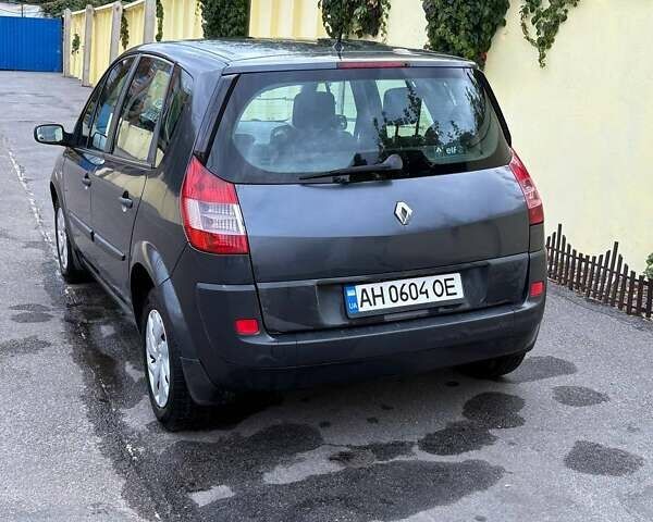 Серый Рено Гранд Сценик, объемом двигателя 1.6 л и пробегом 252 тыс. км за 4600 $, фото 7 на Automoto.ua