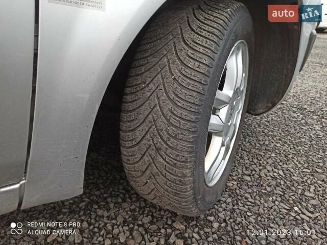 Рено Гранд Сценік 2005 у Луцьку на Automoto.ua Сірий Рено Гранд Сценік, об'ємом двигуна 2 л та пробігом 228 тис. км за 4600 $, фото 7 на Automoto.ua