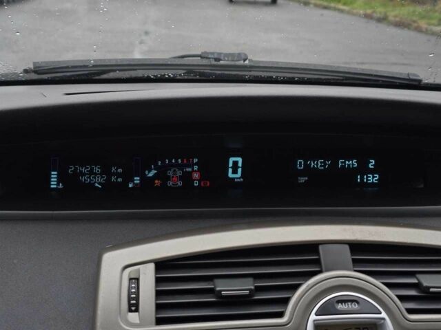 Серый Рено Гранд Сценик, объемом двигателя 2 л и пробегом 274 тыс. км за 5499 $, фото 19 на Automoto.ua