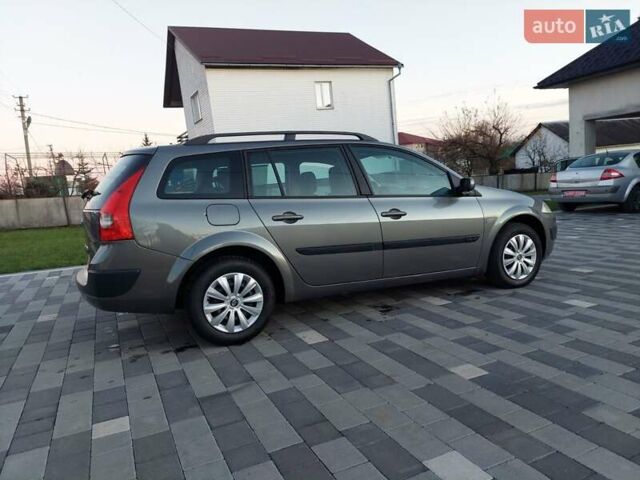 Серый Рено Гранд Сценик, объемом двигателя 1.6 л и пробегом 201 тыс. км за 4400 $, фото 11 на Automoto.ua