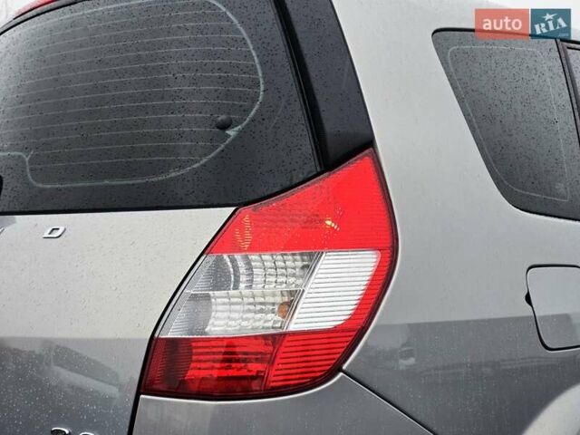 Серый Рено Гранд Сценик, объемом двигателя 2 л и пробегом 274 тыс. км за 5499 $, фото 11 на Automoto.ua