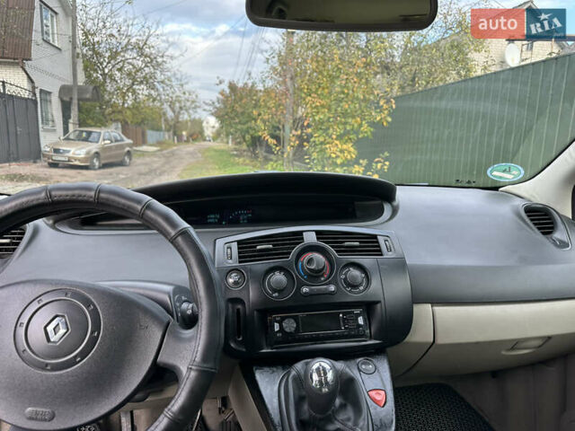 Сірий Рено Гранд Сценік, об'ємом двигуна 1.6 л та пробігом 181 тис. км за 4900 $, фото 7 на Automoto.ua