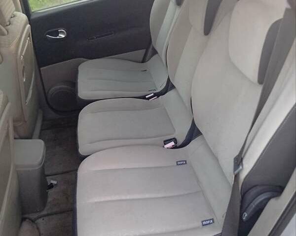 Серый Рено Гранд Сценик, объемом двигателя 1.9 л и пробегом 230 тыс. км за 1850 $, фото 10 на Automoto.ua