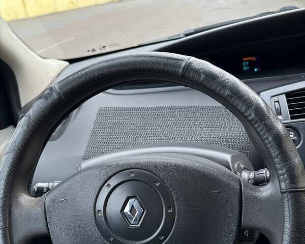 Серый Рено Гранд Сценик, объемом двигателя 1.6 л и пробегом 252 тыс. км за 4600 $, фото 9 на Automoto.ua