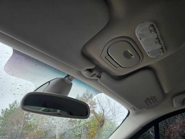 Серый Рено Гранд Сценик, объемом двигателя 2 л и пробегом 274 тыс. км за 5499 $, фото 20 на Automoto.ua