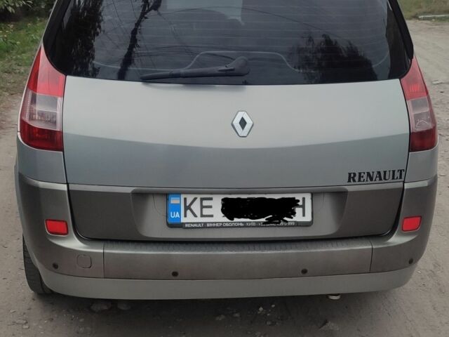 Серый Рено Гранд Сценик, объемом двигателя 0 л и пробегом 872 тыс. км за 3150 $, фото 1 на Automoto.ua