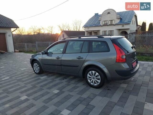 Серый Рено Гранд Сценик, объемом двигателя 1.6 л и пробегом 201 тыс. км за 4400 $, фото 30 на Automoto.ua