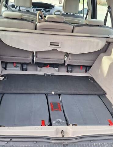 Серый Рено Гранд Сценик, объемом двигателя 1.46 л и пробегом 238 тыс. км за 5300 $, фото 6 на Automoto.ua