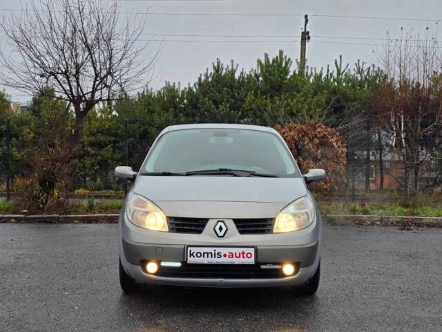 Серый Рено Гранд Сценик, объемом двигателя 2 л и пробегом 274 тыс. км за 5499 $, фото 1 на Automoto.ua