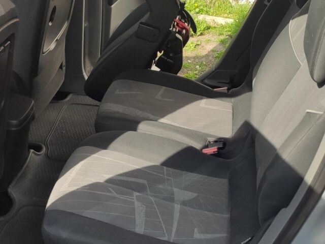 Серый Рено Гранд Сценик, объемом двигателя 0 л и пробегом 872 тыс. км за 3150 $, фото 7 на Automoto.ua