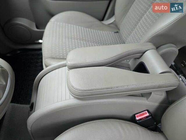 Серый Рено Гранд Сценик, объемом двигателя 2 л и пробегом 274 тыс. км за 5499 $, фото 23 на Automoto.ua