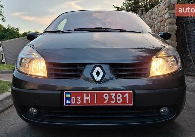 Рено Гранд Сценік 2005 у Луцьку на Automoto.ua Сірий Рено Гранд Сценік, об'ємом двигуна 1.6 л та пробігом 220 тис. км за 4899 $, фото 2 на Automoto.ua