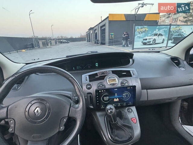 Рено Гранд Сценік 2005 у Львові на Automoto.ua Сірий Рено Гранд Сценік, об'ємом двигуна 1.6 л та пробігом 250 тис. км за 3900 $, фото 22 на Automoto.ua
