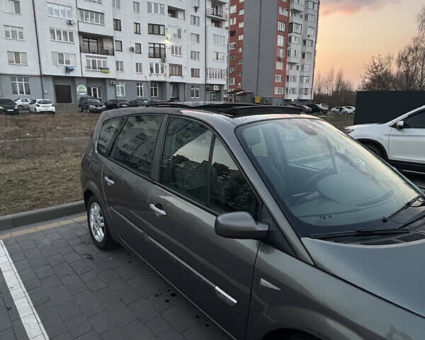 Рено Гранд Сценік 2005 у Львові на Automoto.ua Сірий Рено Гранд Сценік, об'ємом двигуна 1.6 л та пробігом 250 тис. км за 3900 $, фото 14 на Automoto.ua