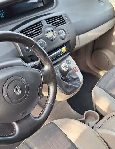 Серый Рено Гранд Сценик, объемом двигателя 1.46 л и пробегом 238 тыс. км за 5300 $, фото 5 на Automoto.ua