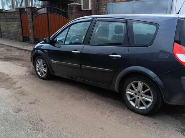 Серый Рено Гранд Сценик, объемом двигателя 1.6 л и пробегом 375 тыс. км за 4800 $, фото 2 на Automoto.ua