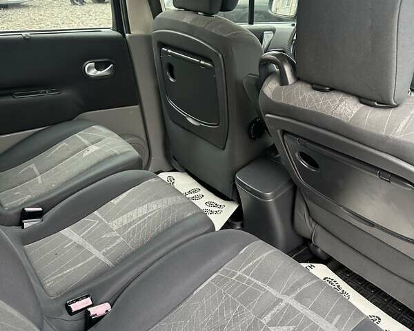 Серый Рено Гранд Сценик, объемом двигателя 2 л и пробегом 274 тыс. км за 4700 $, фото 12 на Automoto.ua