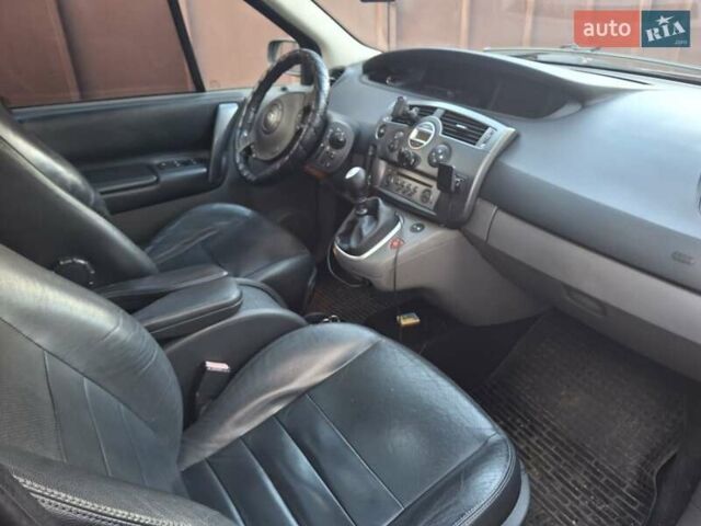 Сірий Рено Гранд Сценік, об'ємом двигуна 1.87 л та пробігом 350 тис. км за 5100 $, фото 2 на Automoto.ua