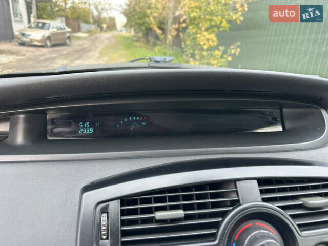 Сірий Рено Гранд Сценік, об'ємом двигуна 1.6 л та пробігом 181 тис. км за 4900 $, фото 5 на Automoto.ua