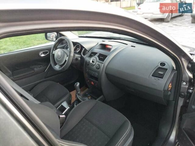 Серый Рено Гранд Сценик, объемом двигателя 1.6 л и пробегом 201 тыс. км за 4400 $, фото 25 на Automoto.ua