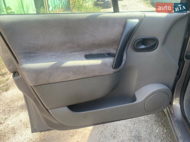 Серый Рено Гранд Сценик, объемом двигателя 1.5 л и пробегом 223 тыс. км за 4500 $, фото 15 на Automoto.ua