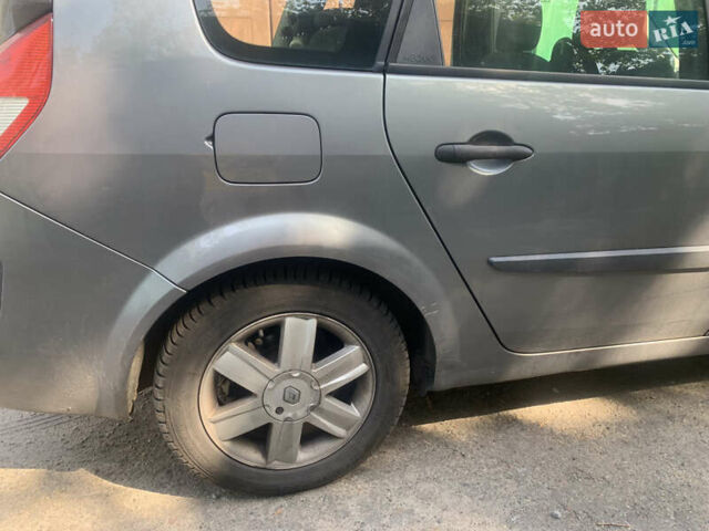 Серый Рено Гранд Сценик, объемом двигателя 1.5 л и пробегом 223 тыс. км за 4500 $, фото 6 на Automoto.ua
