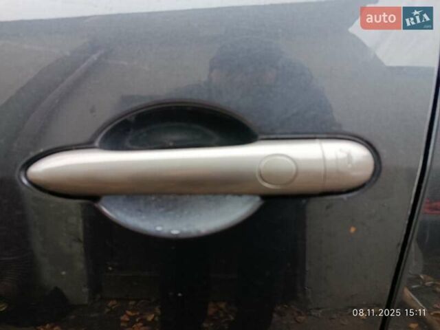 Серый Рено Гранд Сценик, объемом двигателя 2 л и пробегом 235 тыс. км за 5800 $, фото 11 на Automoto.ua