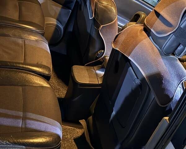 Серый Рено Гранд Сценик, объемом двигателя 1.9 л и пробегом 183 тыс. км за 3800 $, фото 2 на Automoto.ua