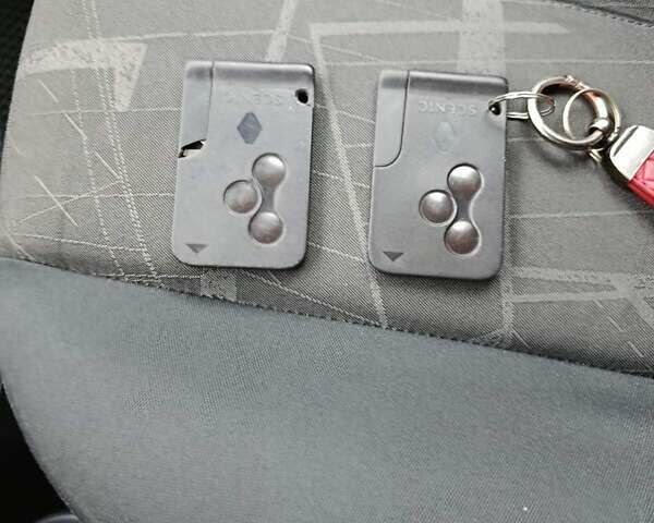 Серый Рено Гранд Сценик, объемом двигателя 2 л и пробегом 235 тыс. км за 5800 $, фото 9 на Automoto.ua