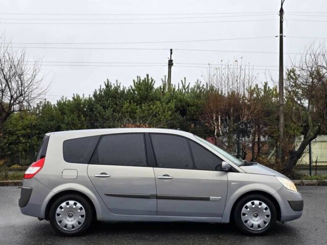 Серый Рено Гранд Сценик, объемом двигателя 2 л и пробегом 274 тыс. км за 5499 $, фото 7 на Automoto.ua