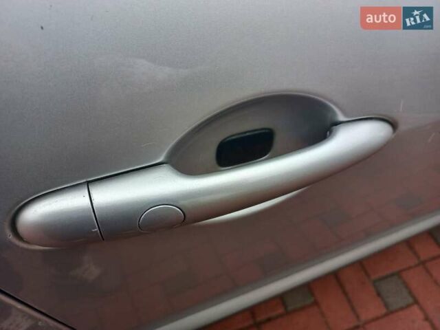 Серый Рено Гранд Сценик, объемом двигателя 1.6 л и пробегом 160 тыс. км за 4950 $, фото 51 на Automoto.ua