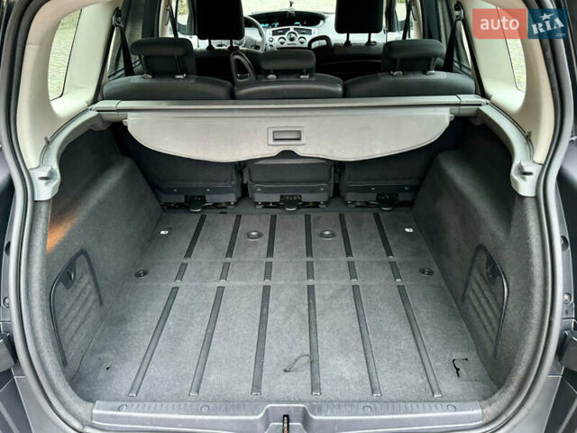 Серый Рено Гранд Сценик, объемом двигателя 1.6 л и пробегом 188 тыс. км за 6200 $, фото 31 на Automoto.ua